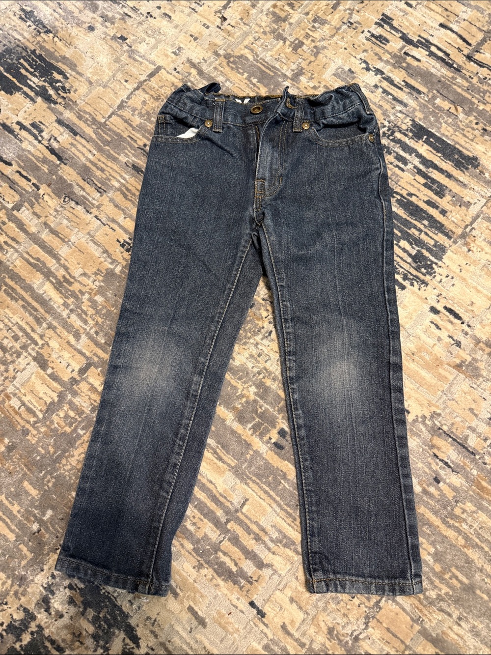 Straight Fit Jeans in Dark Blue Wash